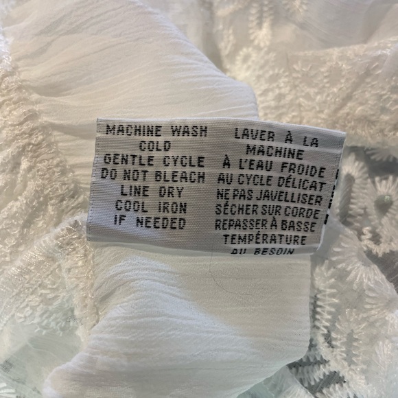 White Victorian top. - Picture 3 of 3